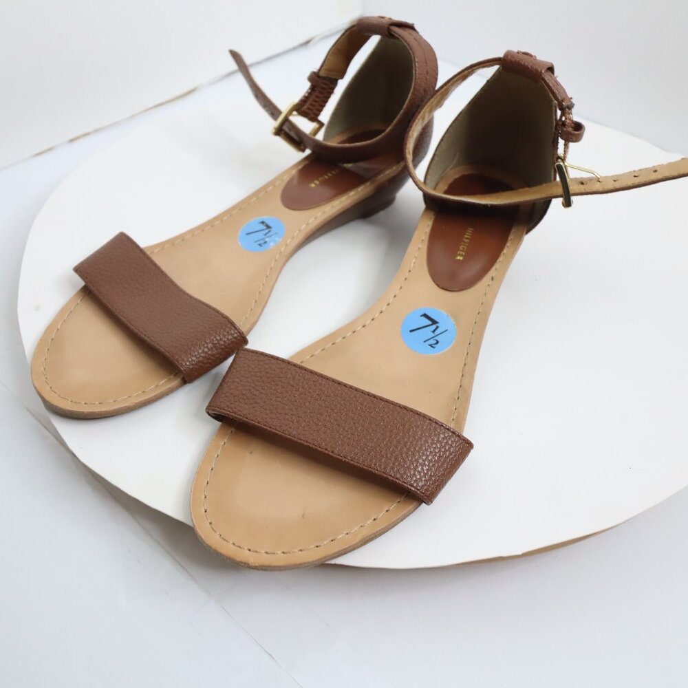 tommy hilfiger women sandals. size 7.5